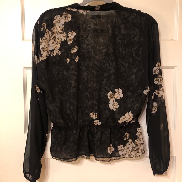 Aritzia Little Moon Lunaria Blouse Black Floral - Picture 7 of 8